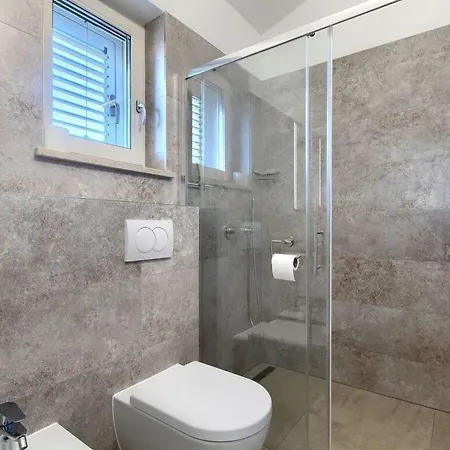 Lisetta Comfortable Holiday Villa *