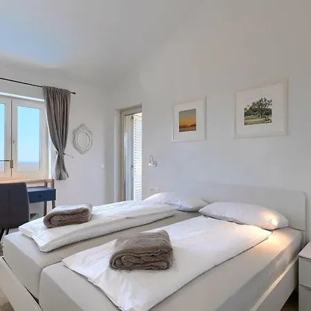 Villa Lisetta Comfortable Holiday Višnjan